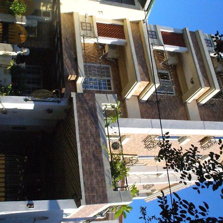 Alongs Garden Bed and Breakfast Heng-ch'un Exterior foto